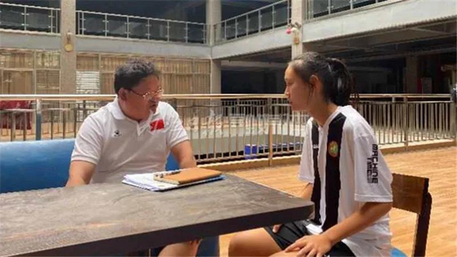 铿锵玫瑰！内江两女学生踢进国家队，明年将参加世界大赛(图6)