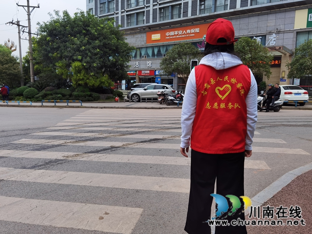  古蔺检察：开展文明交通劝导行动