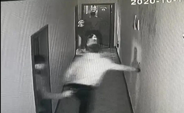 泸州8名“警察”持械抢劫十余万！被抓时被吓的惊声尖叫（附视频）