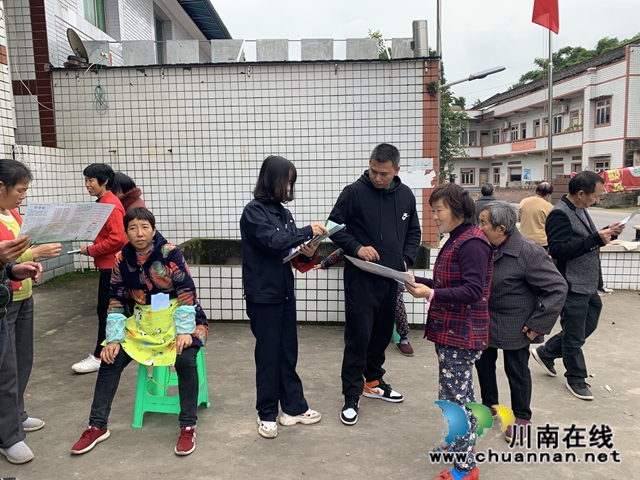内江靖民镇凉风社区积极开展防诈骗宣传活动