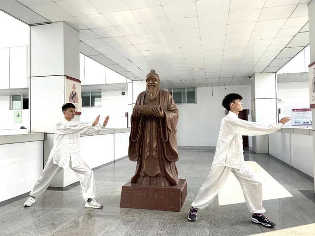 西南医科大学中西医结合学院召开新生见面会(图7) 西南医科大学中西医结合学院召开新生见面会(图7)