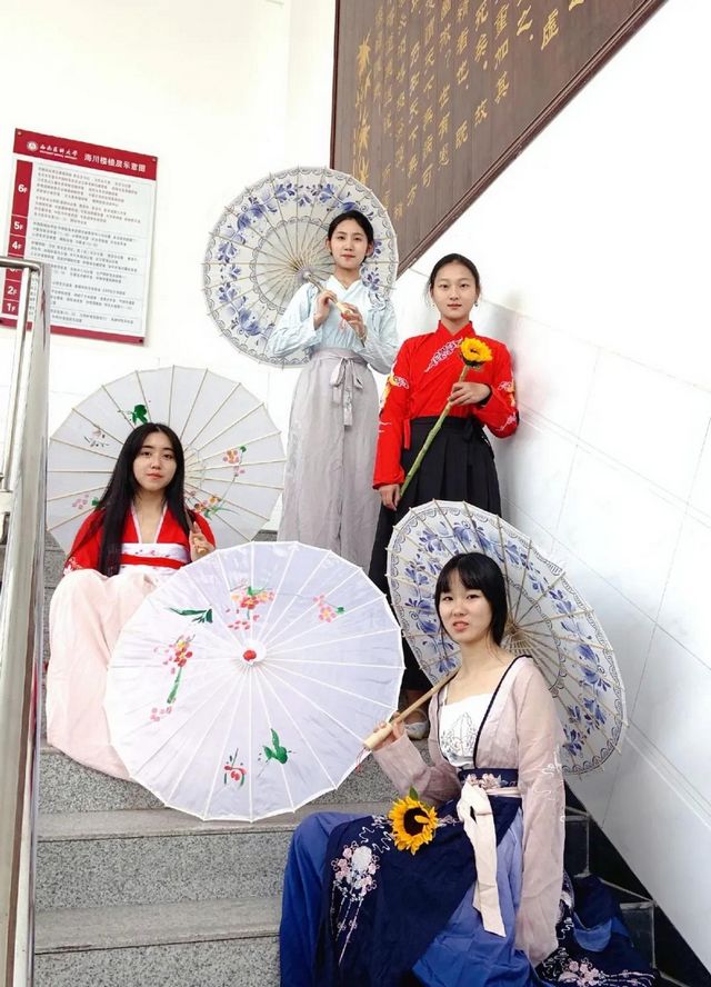 西南医科大学中西医结合学院召开新生见面会(图5) 西南医科大学中西医结合学院召开新生见面会(图5)