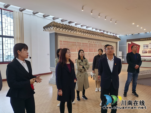 泸县建校开展纪念“抗美援朝70周年”参观泸县烈士陵园主题党日活动(图7)