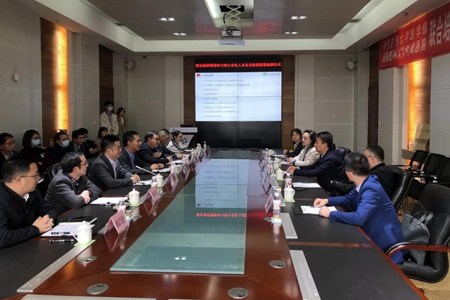 西南医大附院与西安交大医学部联合培养同等学力博士项目正式启动(图1) 西南医大附院与西安交大医学部联合培养同等学力博士项目正式启动(图1)