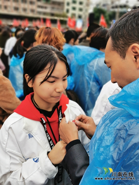 合江中学举行高2018级成人礼仪式(图23)