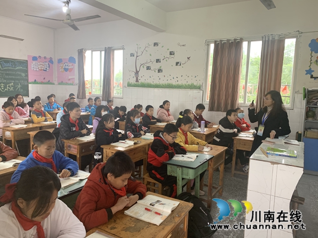 泸县得胜小学开展村完小教学工作视导(图3)