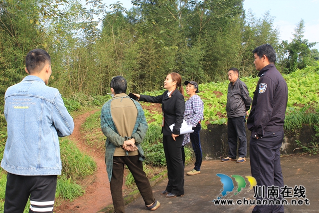 纳溪：相邻通行起纠纷，多元调解化纷争(图3)