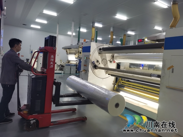 泸县经开区：提升企业产品竞争力，全面融入成渝经济圈建设(图2)