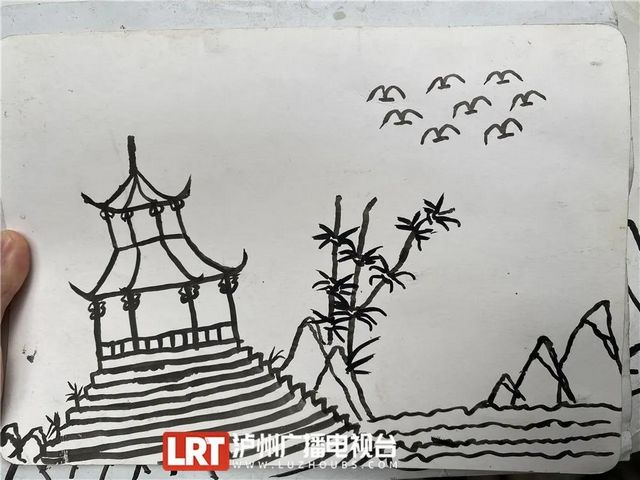 泸州网红奶奶车窗作画画遍泸州 车主：舍不得擦(图9)