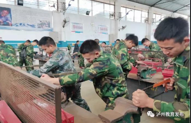 2020年职教活动周系列①|深化产教融合,加强区域协作,泸州市着力打造川渝滇黔结合部职业教育高(图9) 2020年职教活动周系列①|深化产教融合,加强区域协作,泸州市着力打造川渝滇黔结合部职业教育高(图9)