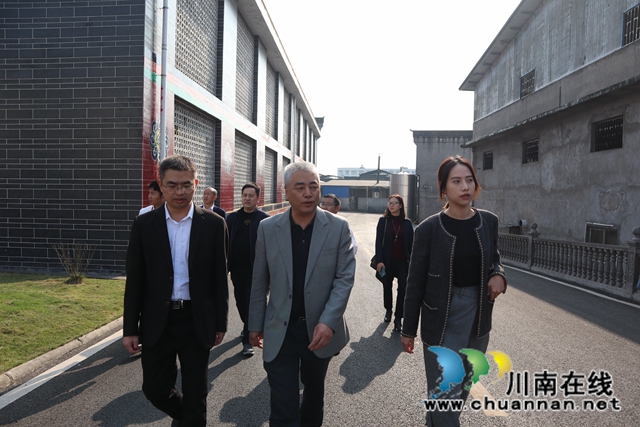 泸州市教体局到泸县云龙镇调研企业和学校运行情况(图1)