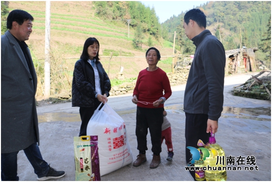 泸州国家高新区组织赴苗乡开展“两新联万村·党建助振兴”主题活动(图2)