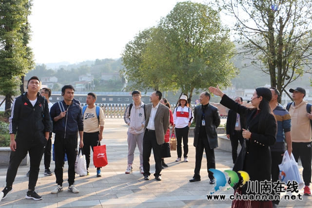 泸州高中到叙永三中开展联谊交流活动(图1)