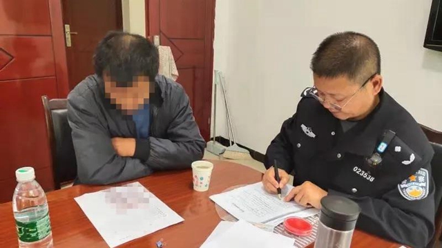 惊喜！泸州民警帮助他们找回了离家出走三十多年的亲妈(图4)