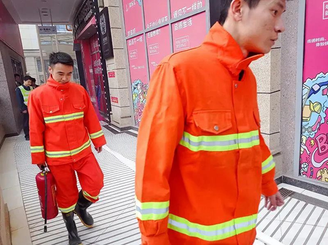 泸州佳乐世纪城消防演习|火灾不留情，防范于未“燃”！(图11)