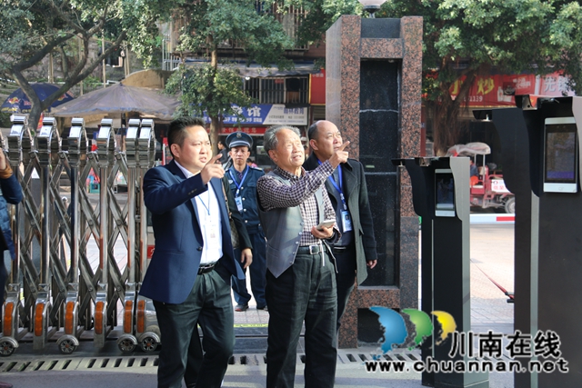 四川省中学校长联谊会邓义初秘书长到合江中学调研(图2)