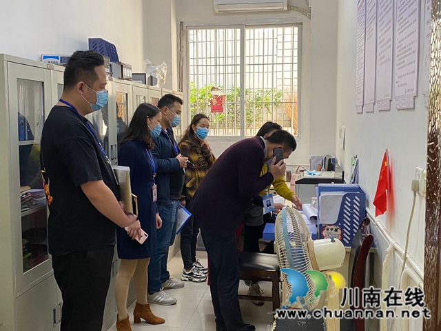 龙马潭区小市街道开展学校消防安全与食品安全工作检查(图5)