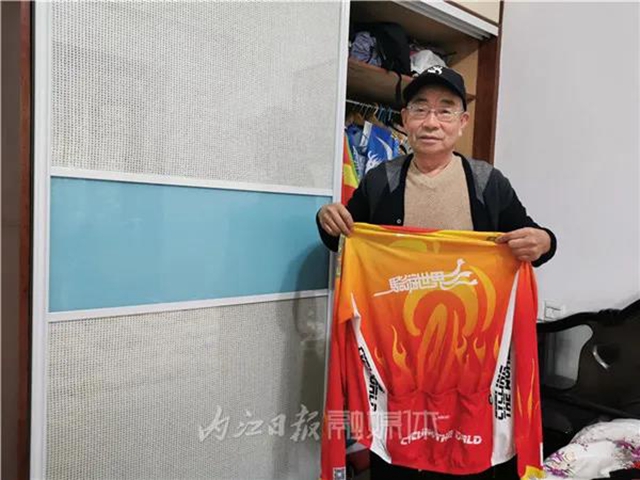 24天2160公里！隆昌古稀老人骑自行车到拉萨