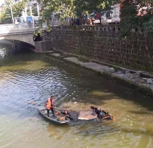 危急时刻连救三人！自贡出了一位“生命的摆渡人”(图1)