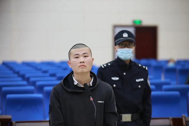 充当新民街黑恶势力“保护伞”，泸州7名辅警获刑！(图9)