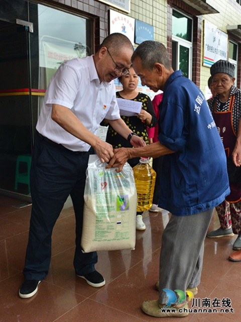 工行泸州分行 为泸州打赢脱贫攻坚战贡献工行力量(图1)