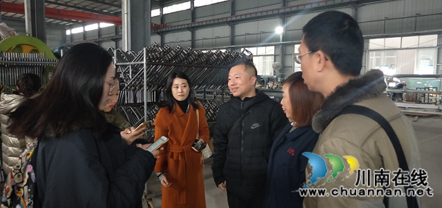 四川省社科院专家调研泸县农民工工作(图2)