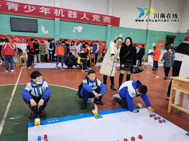 2020年合江县青少年机器人竞赛在合江中学举行(图2)