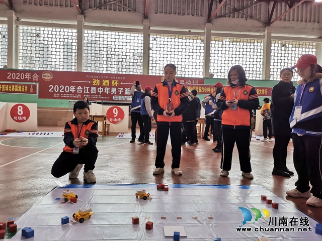 2020年合江县青少年机器人竞赛在合江中学举行(图5)
