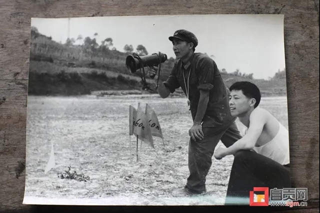 珍藏记忆！130余枚自贡民兵老照片现身(图2)
