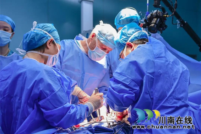 【厉害了】国际标准手术直播,竟引6000人围观!(图7) 【厉害了】国际标准手术直播,竟引6000人围观!(图7)