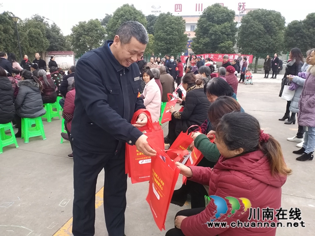 内江经开区靖民镇:开展防电信诈骗宣传,提高意识促和谐(图1) 内江经开区靖民镇:开展防电信诈骗宣传,提高意识促和谐(图1)