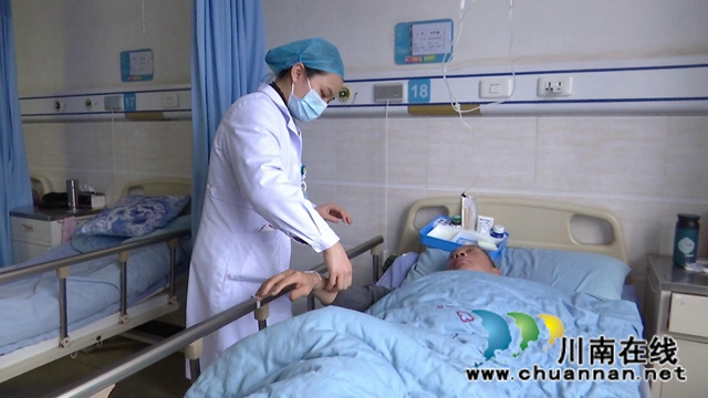 合江：一封表扬信，让医务工作者暖心过冬(图2)