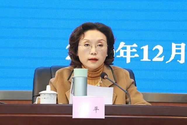 内江中院召开干警大会，宣布主要领导调整(图2)