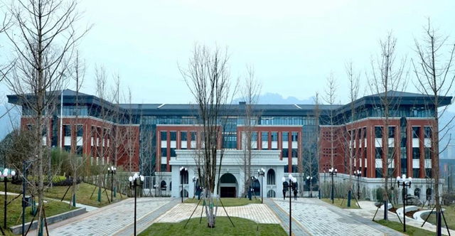 正式竣工！宜宾又新增一所大学！环境超美！(图3)