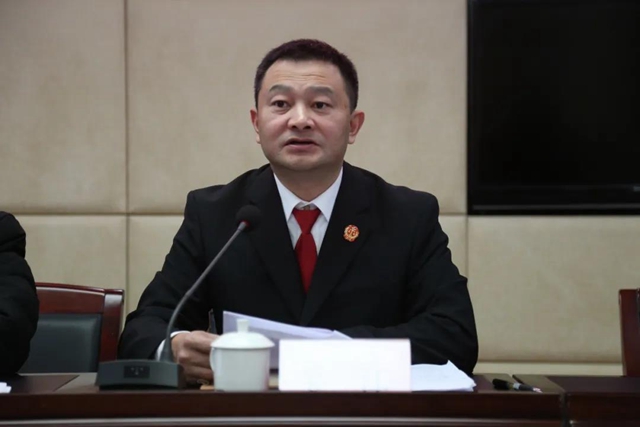 纳溪法院举行新任陪审员宣誓及颁证仪式(图13) 纳溪法院举行新任陪审员宣誓及颁证仪式(图13)