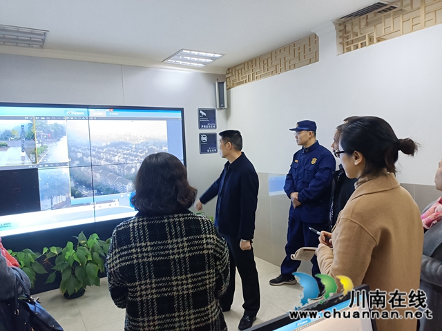 李华桂到龙马潭区红星街道检查指导安全社区建设工作(图2)
