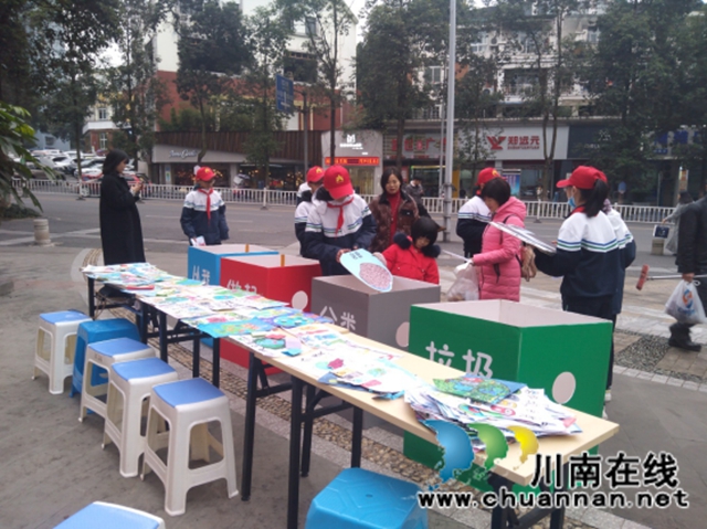 垃圾分类进社区，绿色环保入人心！龙马潭区红星街道举行”垃圾分类主题宣传活动走进社区活动(图3)