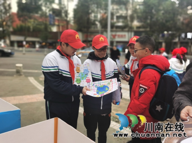 垃圾分类进社区，绿色环保入人心！龙马潭区红星街道举行”垃圾分类主题宣传活动走进社区活动(图2)