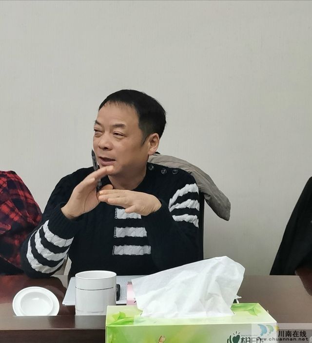 肖体高扶贫纪实文学作品集《花儿朵朵开》改稿会在泸县举行(图4)