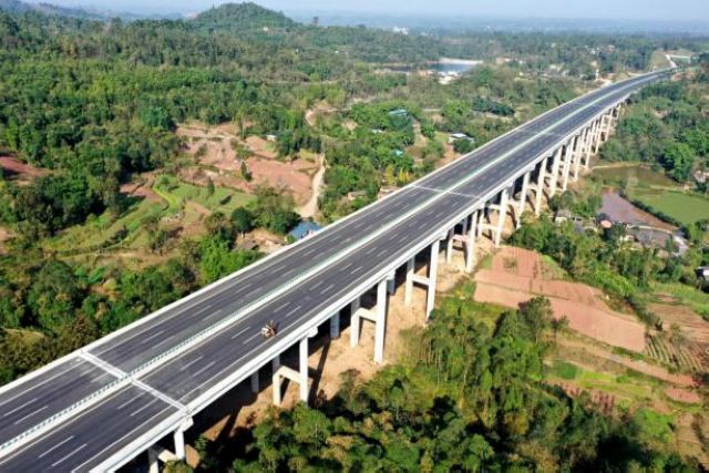 成宜高速90分钟全线跑完！双向6车道 年底试通车运营(图12)