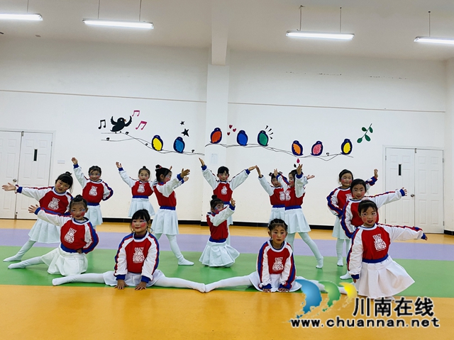 泸县立石镇中心幼儿园两支队伍荣获2020全国快乐体操三等奖(图2)