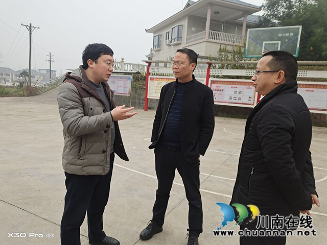 叶仕良率队到泸县百和镇督导村（社区）“两委”换届工作