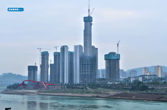 元旦不停工！川南第一高楼已修成这样，300余名建设者奋战一线(图5)