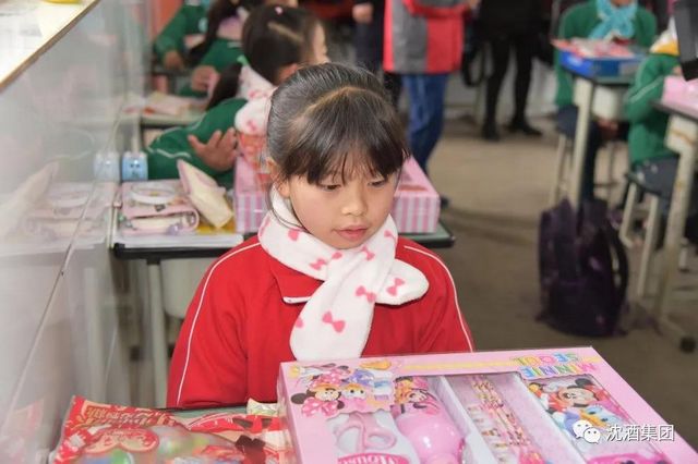 冬雨飘飞，这群人为何行走在大山深处？(图9)