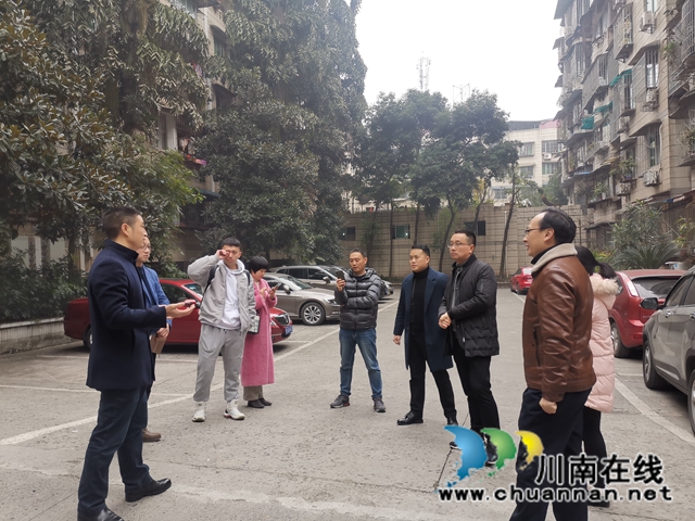 龙马潭区综合行政执法局一行调研小市街道生活垃圾分类工作(图2) 龙马潭区综合行政执法局一行调研小市街道生活垃圾分类工作(图2)