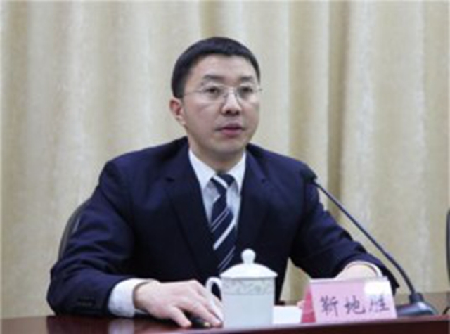 靳地胜任泸州市龙马潭区委书记（附简历）(图1)