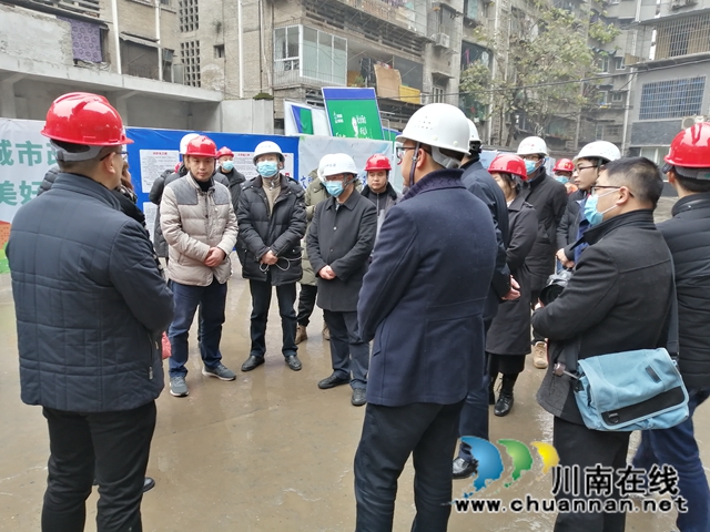 泸州市住建局视察龙马潭区小市街道老旧小区改造项目示范点(图1)