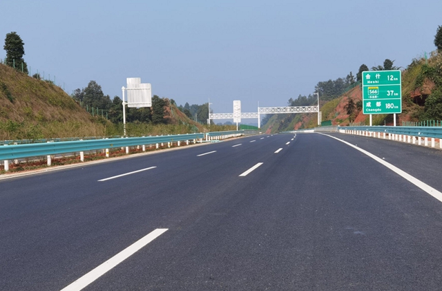 注意!成宜高速全程启用移动式测速设备(图2) 注意!成宜高速全程启用移动式测速设备(图2)