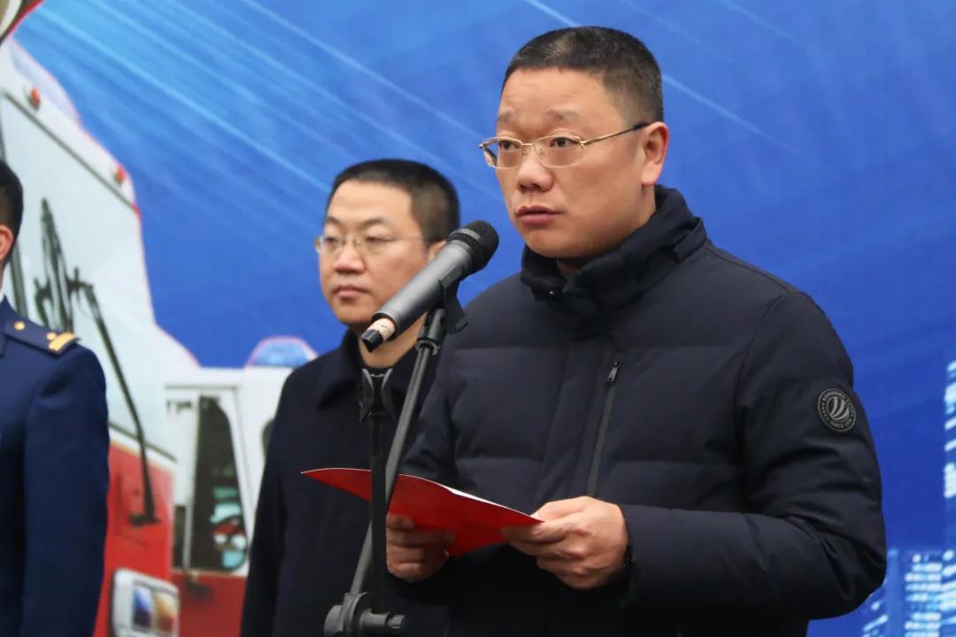 泸州市龙马潭区首次组建酒类石油化工灭火救援暨森林专业扑火队(图3)