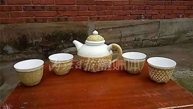 内江这位老人，编！编！编！(图2)